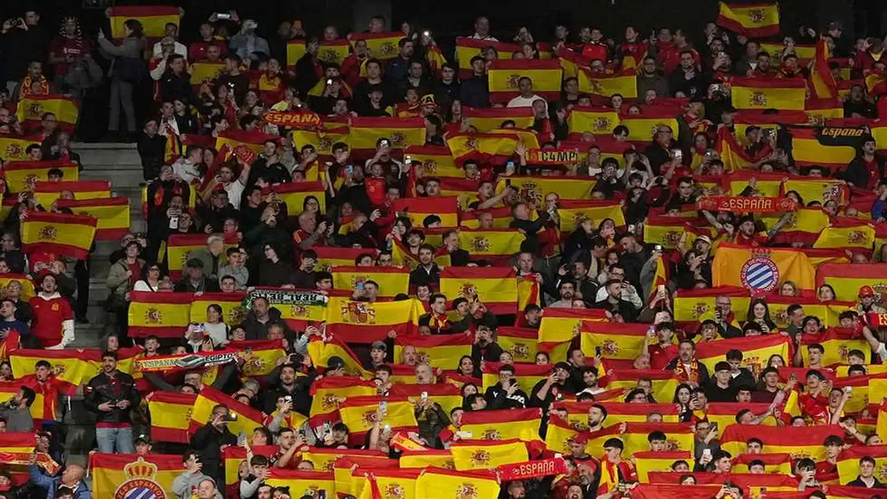 فيفا يفتح تحقيقاً مع إسبانيا بسبب أحداث مواجهة منتخب مصر الأخيرة